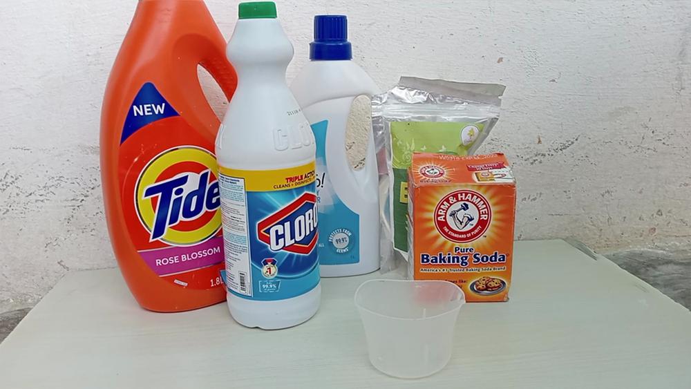 bleach with laundry detergent baking soda